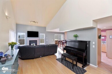 06-Living Room MS_5202