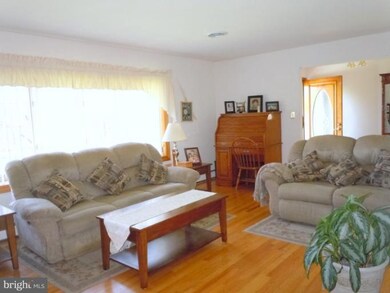 1221 Pouder Rd, Sykesville, MD 21784 - photo 3
