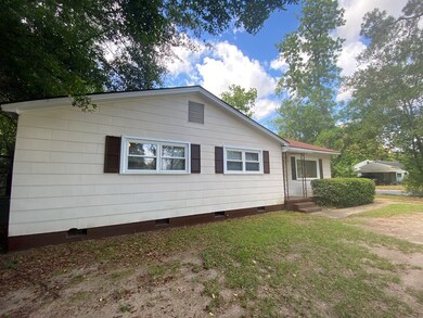 1610 Edgerly Ave, Albany, GA 31707 - photo 2
