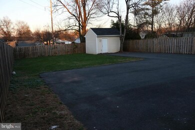 138 Martin Dr, Manassas Park, VA 20111 - photo 7