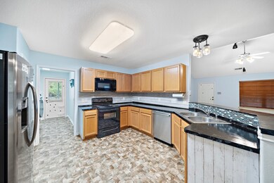 26058 Bent Oak Dr, Hockley, TX 77447 - photo 5