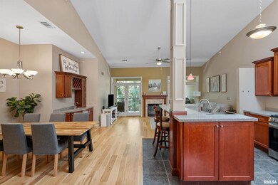 1871 Stone Gate Cir unit 11, Davenport, IA 52807 - photo 4