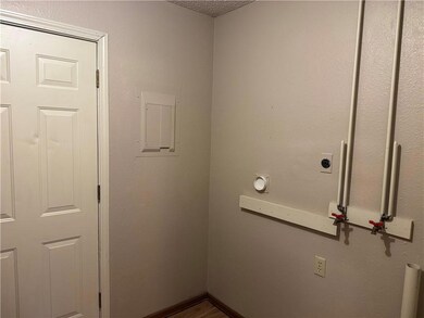 9108 E 85th St, Raytown, MO 64138 - photo 7