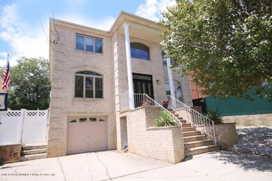 208 Manhattan St, Staten Island, NY 10307 - photo 2