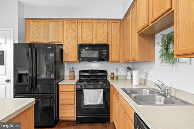 78 Hunting Creek Ln, Stafford, VA 22556 - photo 2