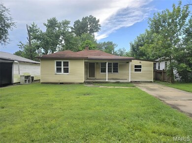 807 N Poplar St, Dexter, MO 63841 - photo 2