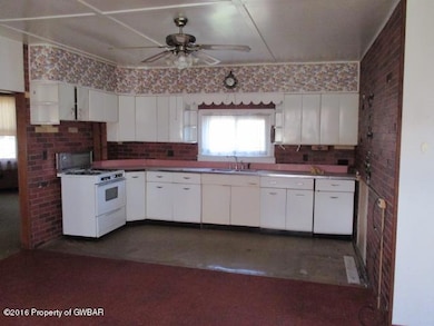 128 W Butler Dr, Drums, PA 18222 - photo 7