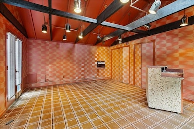 1317 Valence St, New Orleans, LA 70115 - photo 3