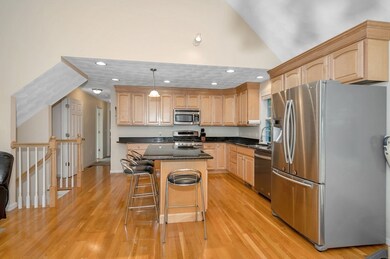 196 Shawsheen Ave, Wilmington, MA 01887 - photo 7