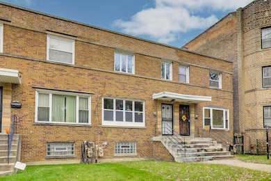 8613 S Ingleside Ave, Chicago, IL 60619 - photo 2