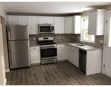 11 Robin Cir, Medway, MA 02053 - photo 4