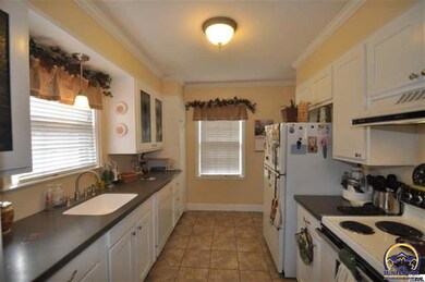 201 SW Country Club Dr, Topeka, KS 66611 - photo 4