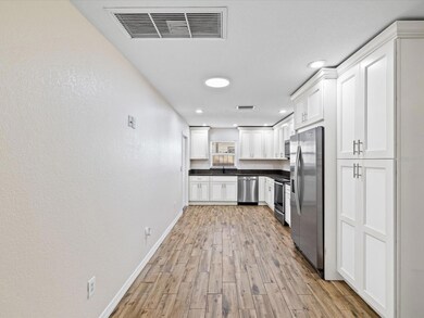 1918 Montego Ct, Oldsmar, FL 34677 - photo 7