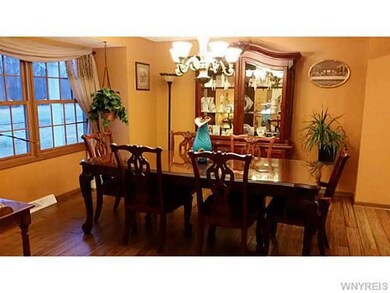 Dining Room Fantastic sized dining room