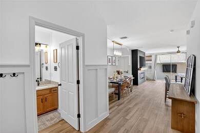 6131 Fishhawk Crossing Blvd, Lithia, FL 33547 - photo 5