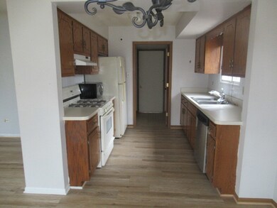 unlisted-address, Lombard, IL 60148 - photo 7