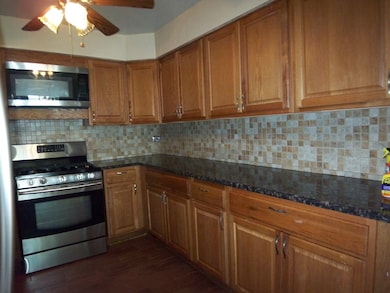 1925 Georgetown Ln unit 4, Hoffman Estates, IL 60169 - photo 6