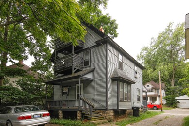 717_719 Davis St-103