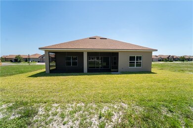 1335 Oakmont Dr, Winter Haven, FL 33884 - photo 4