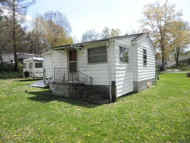 280 Edgewater Beach Blvd, Thornville, OH 43076 - photo 2