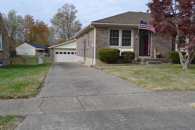 5902 Bucks Ln, Louisville, KY 40291 - photo 3