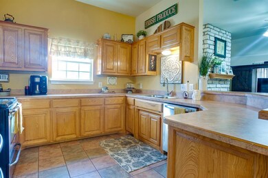 102 Whiterock Ct, Weatherford, TX 76086 - photo 3