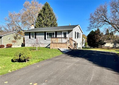 204 Hills St, Chittenango, NY 13037 - photo 2