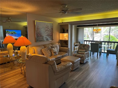 4638 Longwater Chase unit 94, Sarasota, FL 34235 - photo 6