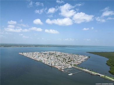 685 Nettles Blvd, Jensen Beach, FL 34957 - photo 2