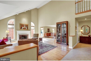 8536 Hill Spring Dr, Lutherville Timonium, MD 21093 - photo 3