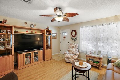 8374 SE 177th Bartram Loop, The Villages, FL 32162 - photo 4