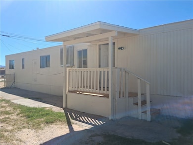 4561 Adobe Rd unit 40, Twentynine Palms, CA 92277 - photo 3