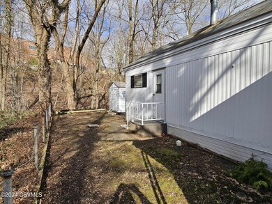 717 Stevens St, Coal Township, PA 17866 - photo 5