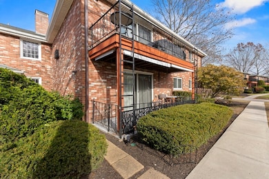 18 Fountain Ln unit 2, South Weymouth, MA 02190 - photo 2