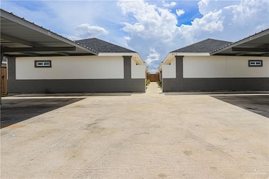 913 W Sunset Valley St, Alton, TX 78573 - photo 2