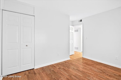 5409 Logwood Ave, Louisville, KY 40272 - photo 7