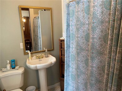 12 Clarke St, Newport, RI 02840 - photo 7