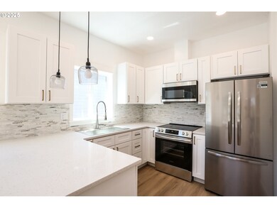 829 Horn Ln, Eugene, OR 97404 - photo 4