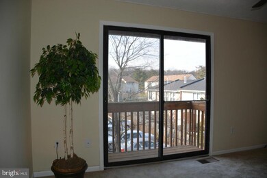 11431 Laurelwalk Dr, Laurel, MD 20708 - photo 4