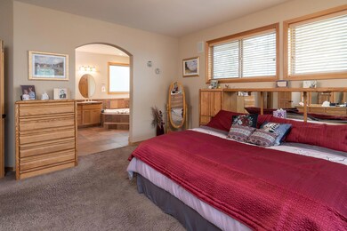 3664 SW 35th Place_0041