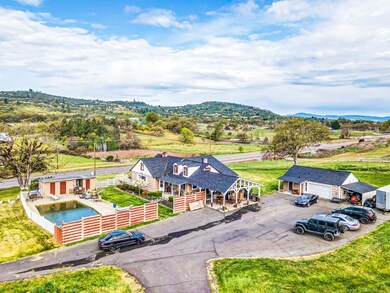 343 N Deanjou Ave, Eagle Point, OR 97524 - photo 3