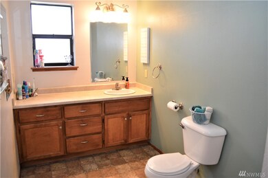 734 12th St NE, East Wenatchee, WA 98802 - photo 7