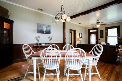 702 W Austin St, Fredericksburg, TX 78624 - photo 6