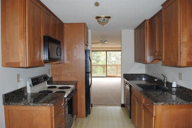 2C Bass St, Newmarket, NH 03857 - photo 4