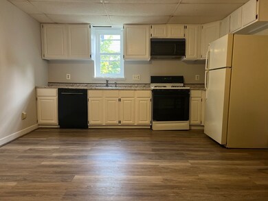 185 Walnut Ave unit B, Revere, MA 02151 - photo 3