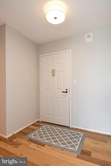 The Belvedere unit 1507, Arlington, VA 22209 - photo 2
