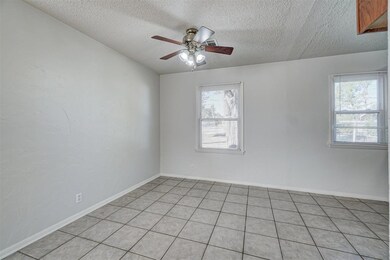 4301 N Libby Ave, Warr Acres, OK 73122 - photo 4