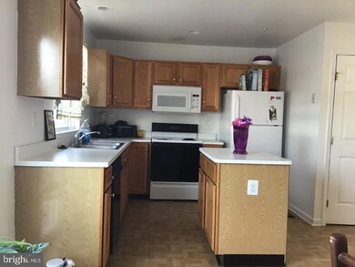 5215 Castlestone Dr, Rosedale, MD 21237 - photo 7