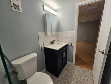 Waters Edge unit 1200303, Largo, FL 33774 - photo 3