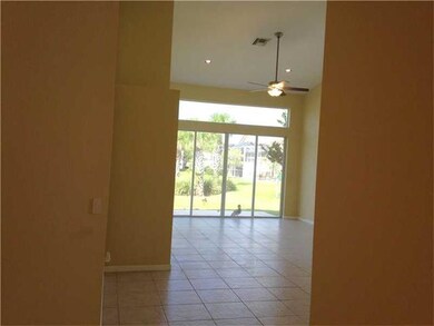 5079 Madison Lakes Cir E unit 33, Davie, FL 33328 - photo 3